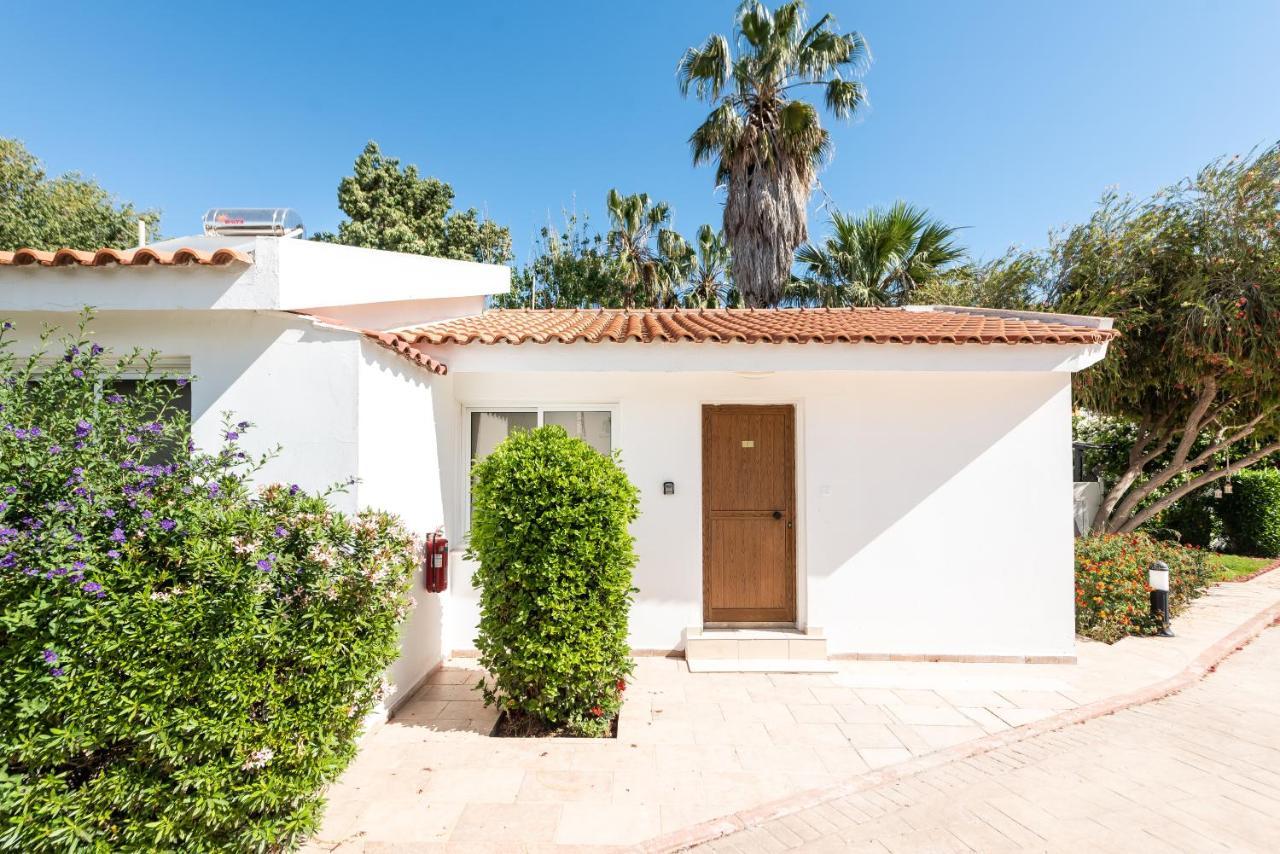 Fig Tree Z Holiday Resort Paralimni Dış mekan fotoğraf