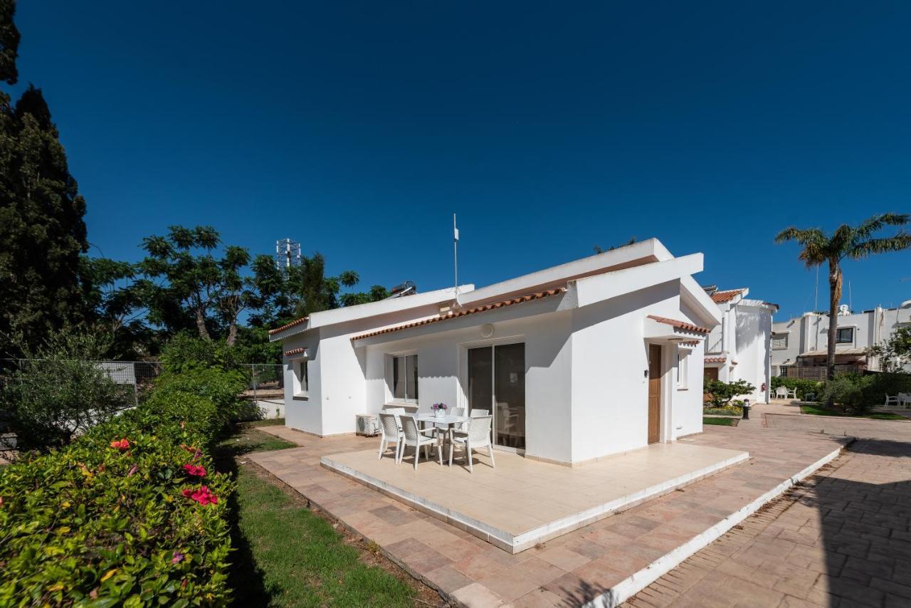 Fig Tree Z Holiday Resort Paralimni Dış mekan fotoğraf